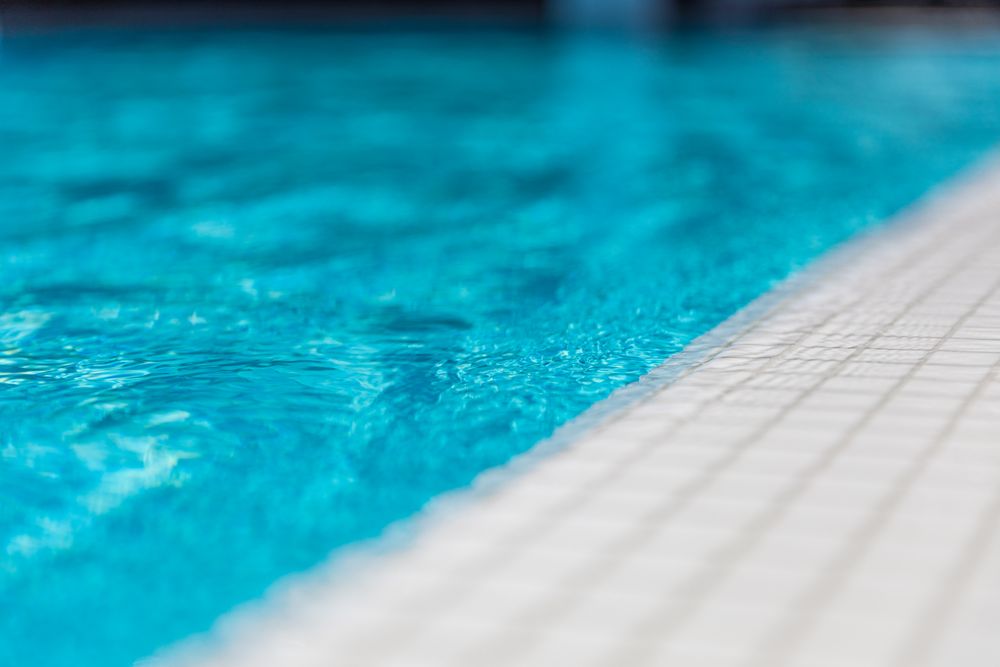 Swimming pool with tiles
