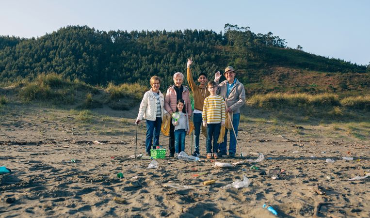 Volunteers ready to clean the beach