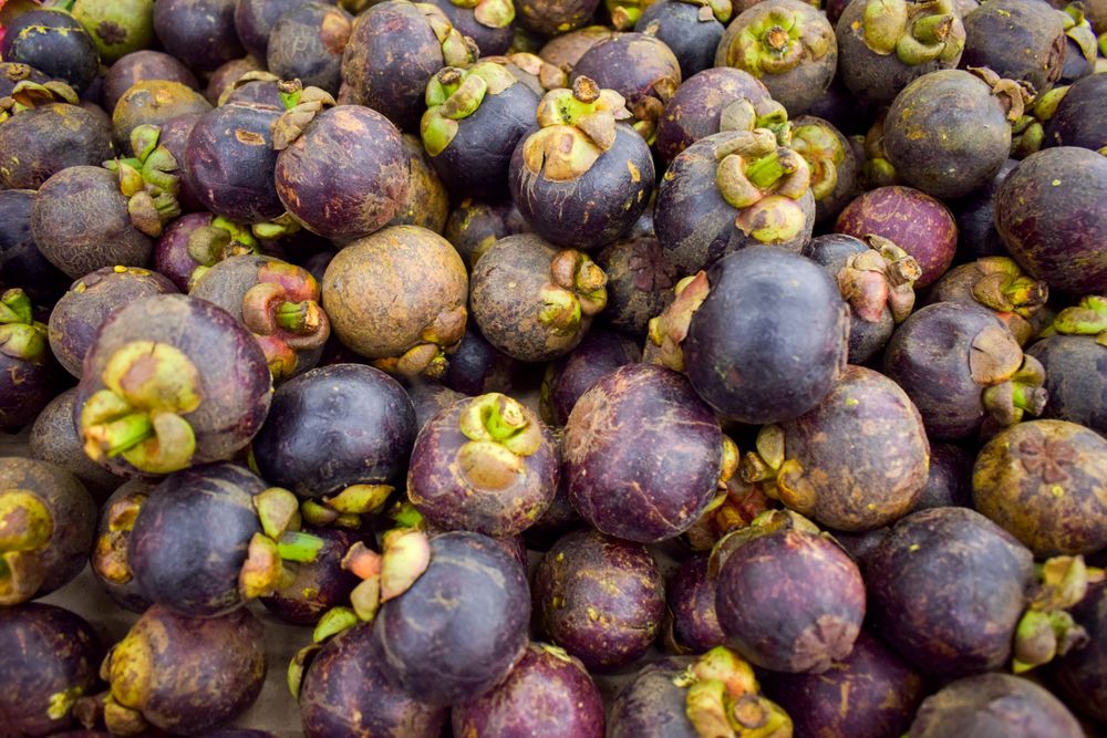 Loose passion fruits for sale in store