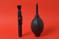 Dust remover kit for lenses