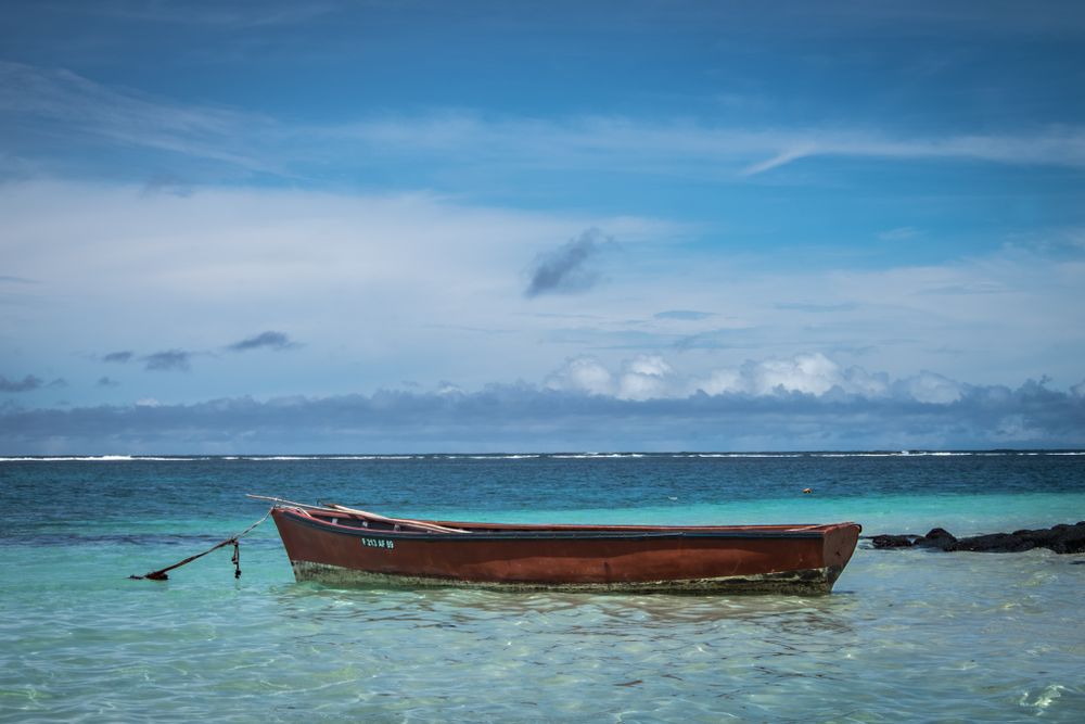 Boat in Indian Ocean with waves coming in