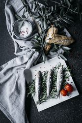 Fish with spices and bread