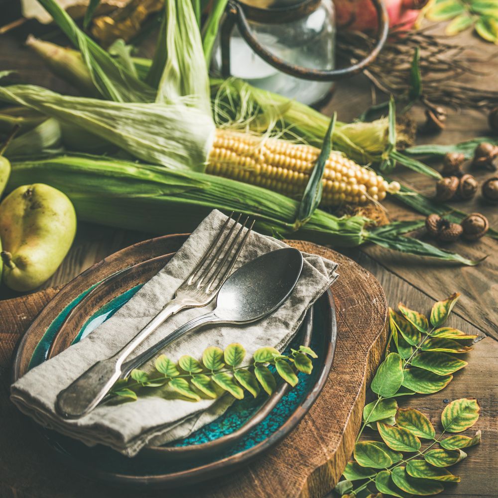 Fall table setting with corn husk