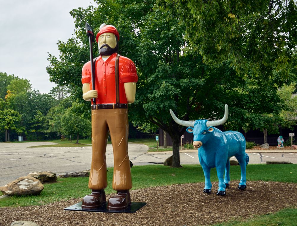 Paul Bunyan statue, Eau Claire, Wisconsin