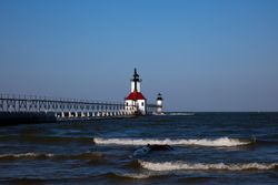 A view of neighboring lighthouses on Lake Michigan in St. Joseph, Michigan v4Nlr0