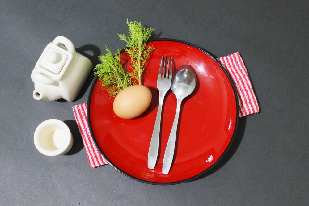 Table Settings with Traditional Touches and Bright Colors