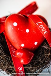 Valentine's day heart ornament with dots bDjjPk
