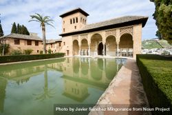 Pond in the Partal gardens of Alhambra in Granada 4ZeNkA