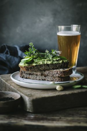 Toasts with cashew pate