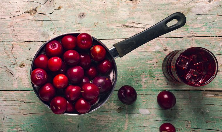 Saucepan with cherries