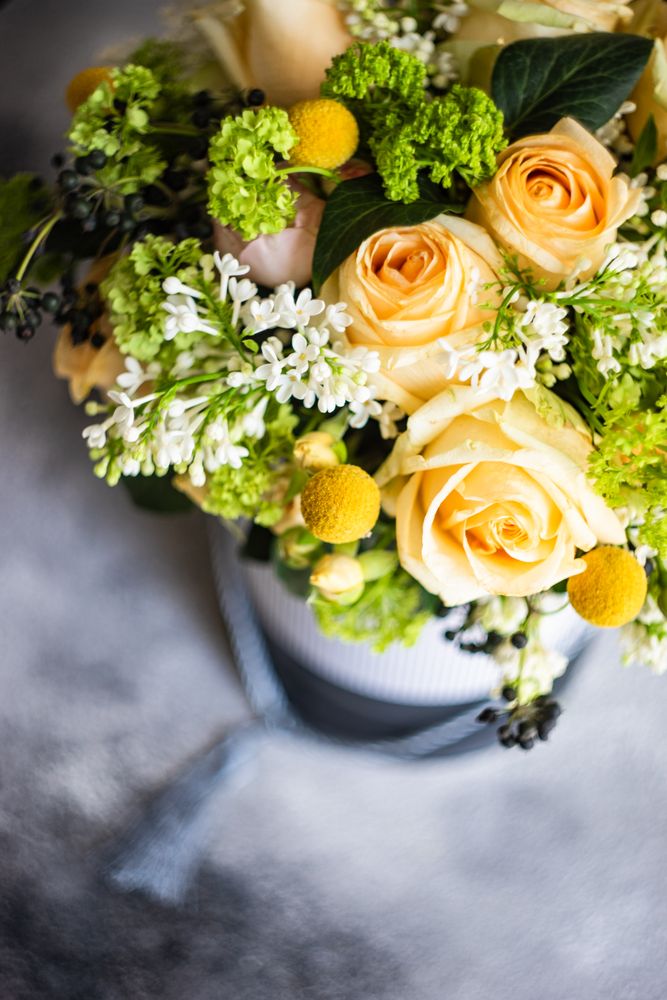 Looking down at yellow rose bouquet