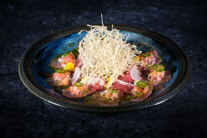 Albacore tuna with daikon radish