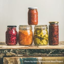 Jars of pickled and fermented food, and relishes 4Bj3X4