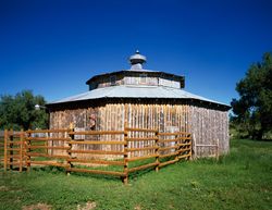 Ten-sided stockade barn, Sturgis, South Dakota