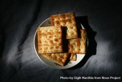 Top view of crackers on plate bEayob