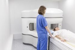 open magnetic resonance machine