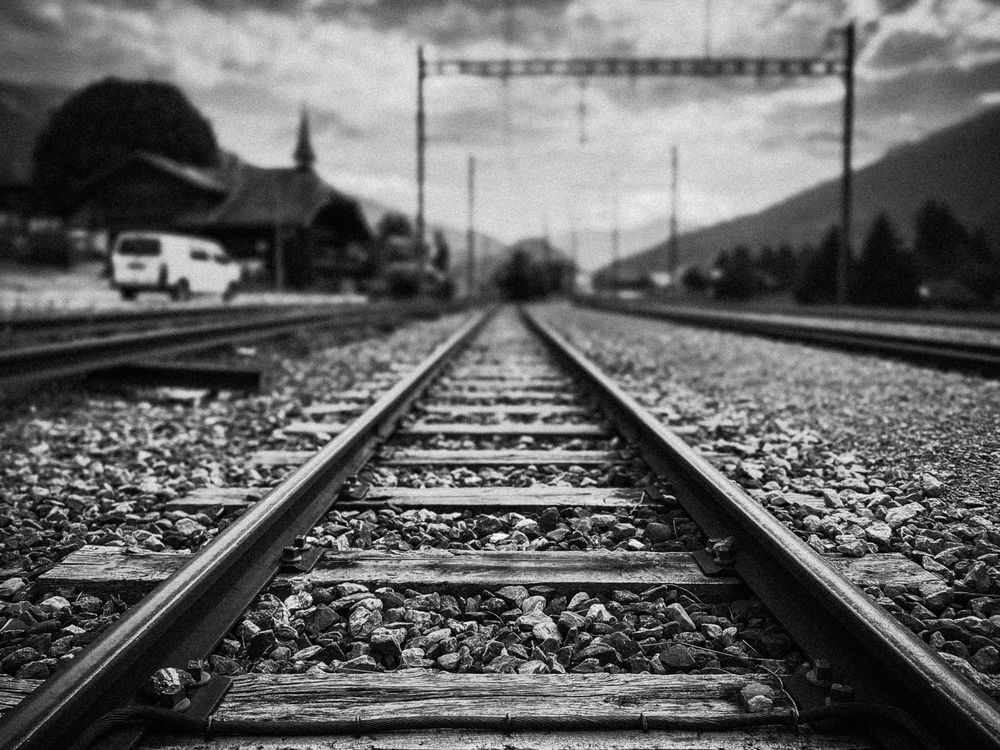Railway line to Rougemont with van