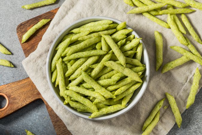 Green Salty Snap Pea Crisps Chips