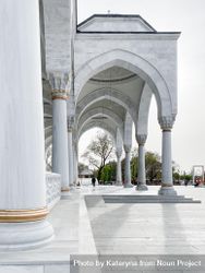 Outdoor walkway of marble mosque 5n9lZ0
