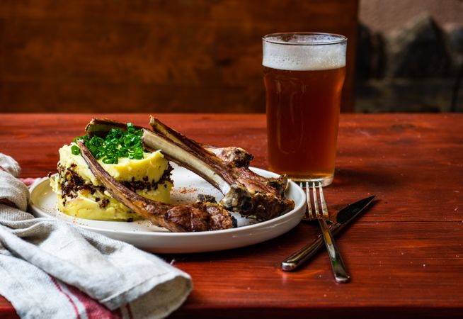 Smoked pork ribs with mash