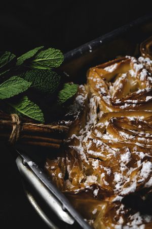Filo dough cake with flower shape