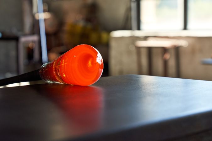 Liquid glass orb on tip of blowpipe
