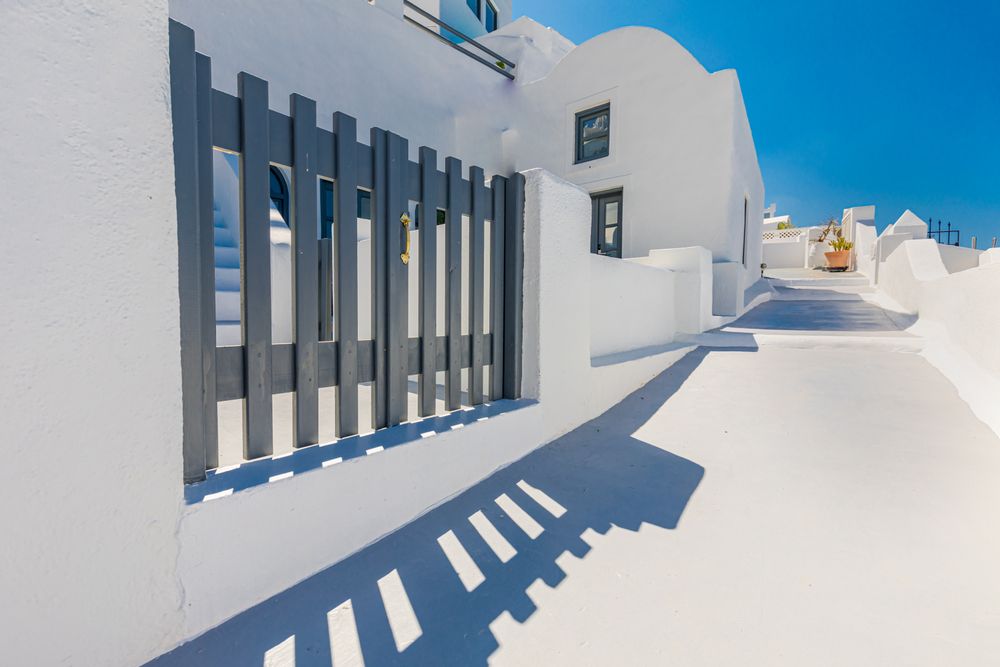Bright walkway in Santorini