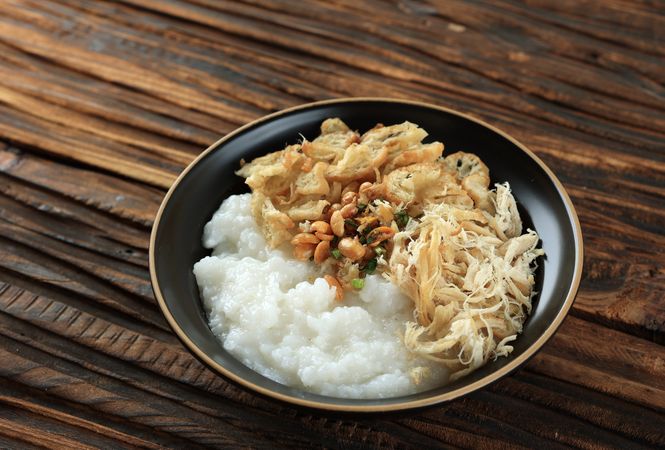 Rice Congee with Shredded Chicken