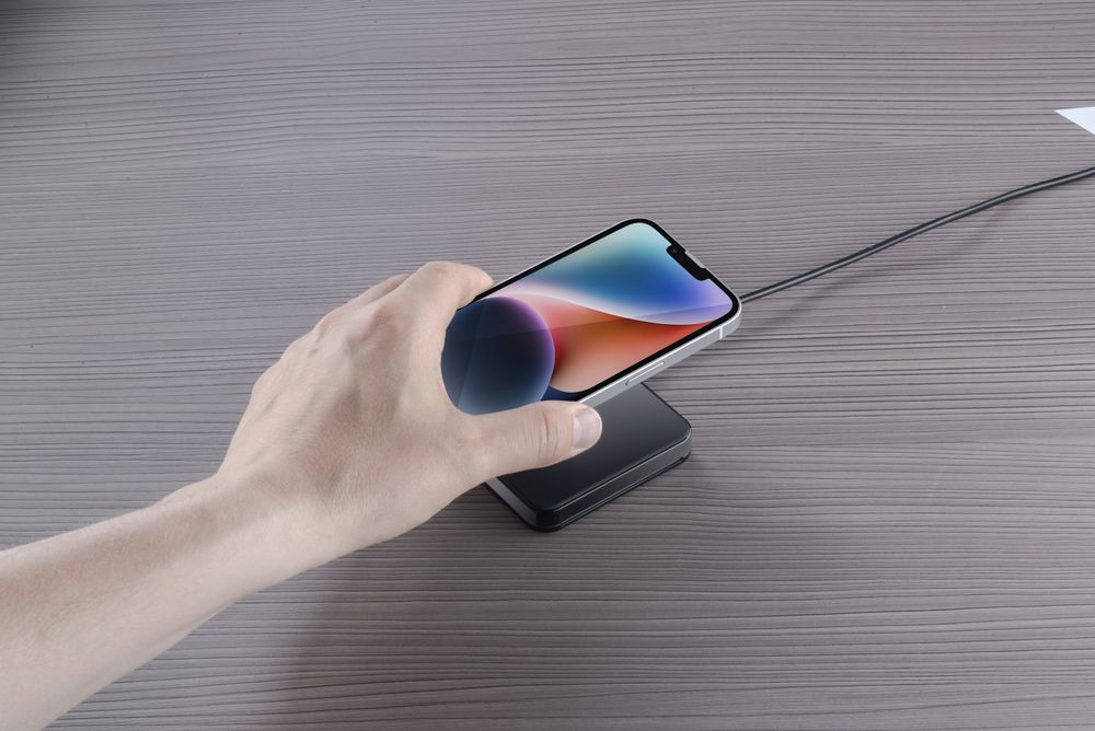 wireless charger for smartphones