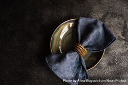 Empty bowl as a table setting concept with napkin 0KM3d1