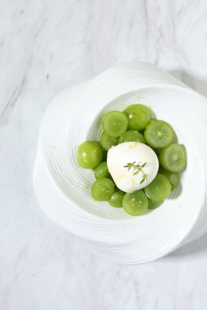 hine Muscat with Bocconcini Mozarella