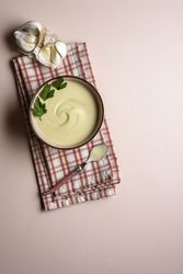 Potatoes and garlic cream soup