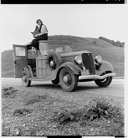 Portrait of photographer Dorothea Lange