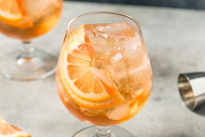 Refreshing Cold Rose Piscine Cocktail