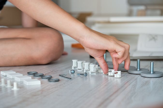 Crop boy with details for assembling furniture