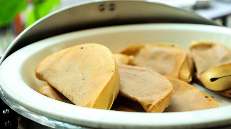 Kue Lekker, Indonesian Traditional Thin Crispy Crepes Pancake