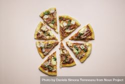 Pizza prosciutto with arugula and mozzarella flat lay 48Z1k0