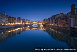 Ponte Vecchio bridge and Arno river in Florence at sunset, Tuscany, Italy 4ZGkOb