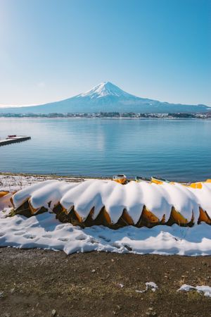 Winter landscape at Lake Kawaguchiko in Yamanashi, Japan