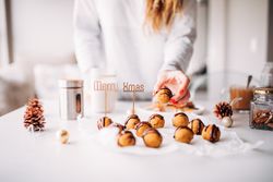 Merry Xmas decorative desserts