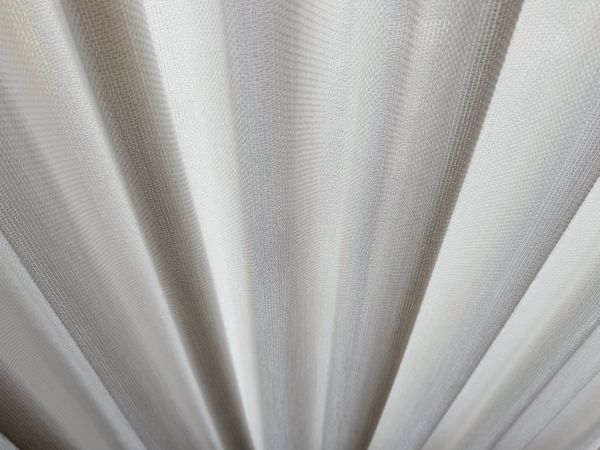 Angular curtain surface texture