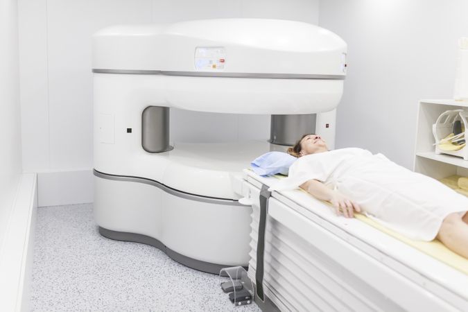 open magnetic resonance machine