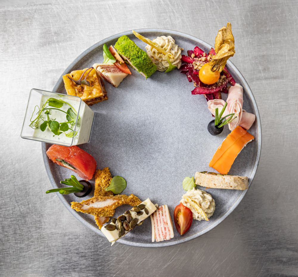 Plate with delicatessen mix