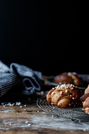Cardamom buns on grating