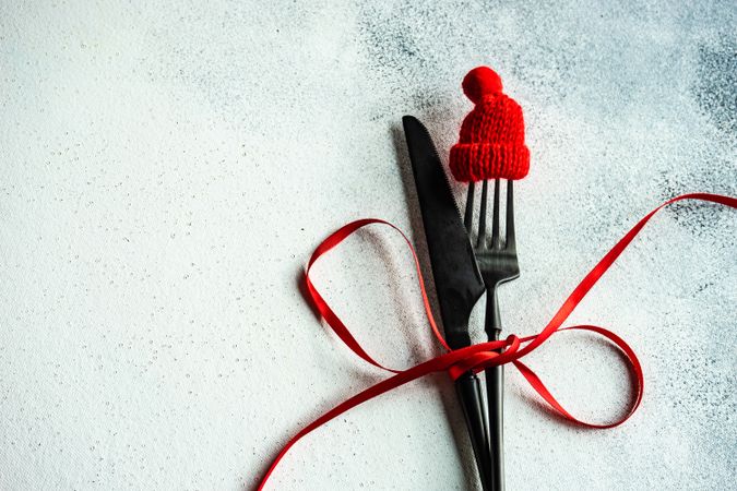 Christmas cutlery set with small red hat