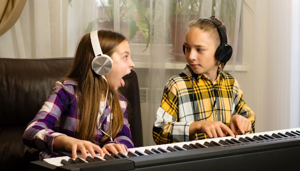 Sibling Piano Lesson Fun