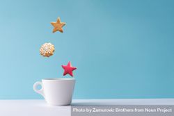 Coffee or hot drink with snowflake and star cookies 56DZdb