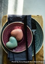 Ornate plates with pastel ceramic heart 4266oK