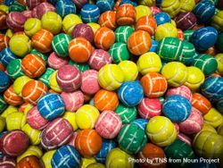 Bubble gum tennis balls bGRoav