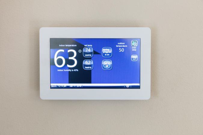 Digital heating and cooling Thermostat for home